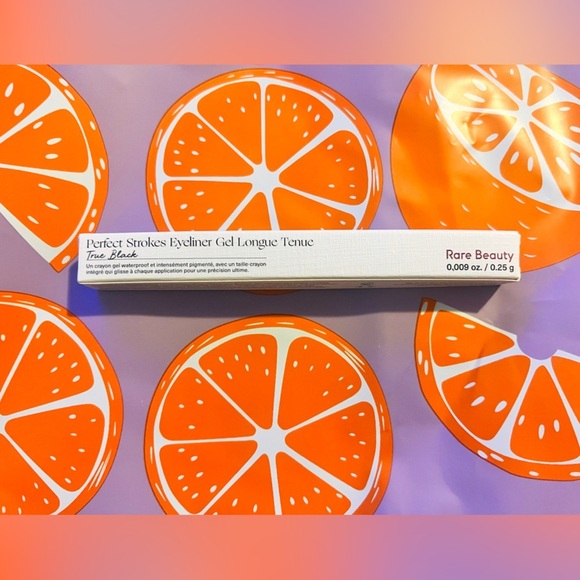 Rare Beauty Perfect Strokes Longwear Gel Eyeliner in True Black - Picture 7 of 7